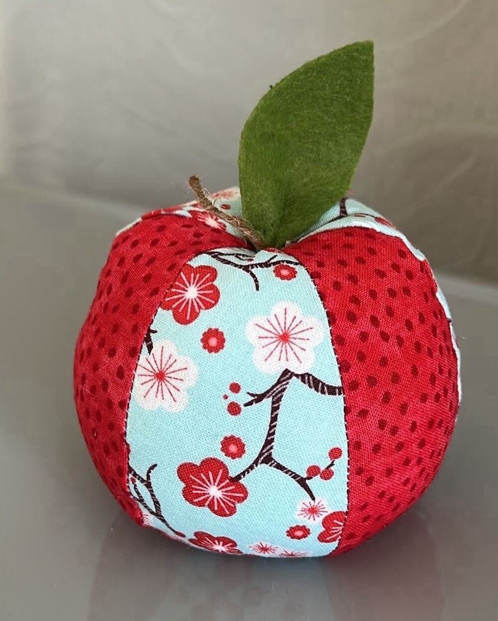 Handmade Pin Cushion Apple Fruit Shape Fabric 3"